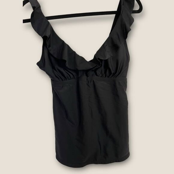 Black bikini top size Large with adjustable straps - Picture 5 of 8